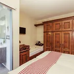 Hotel Le Petit Charme-inn