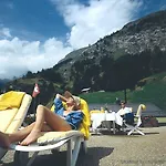 Отель Le Petit Charme-inn 2*