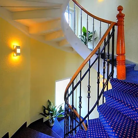 Szálloda Le Petit Charme-inn
