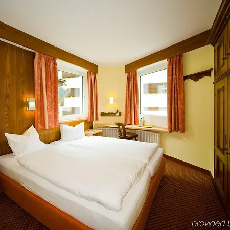 Готель Le Petit Charme-inn Церматт