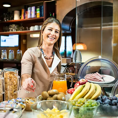 Le Petit Charme-inn Готель Церматт