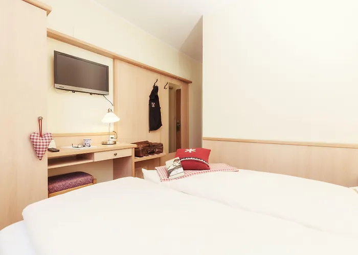 Le Petit Charme-inn 2*