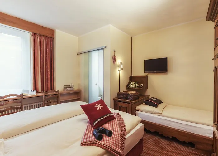 Le Petit Charme-inn Hotel